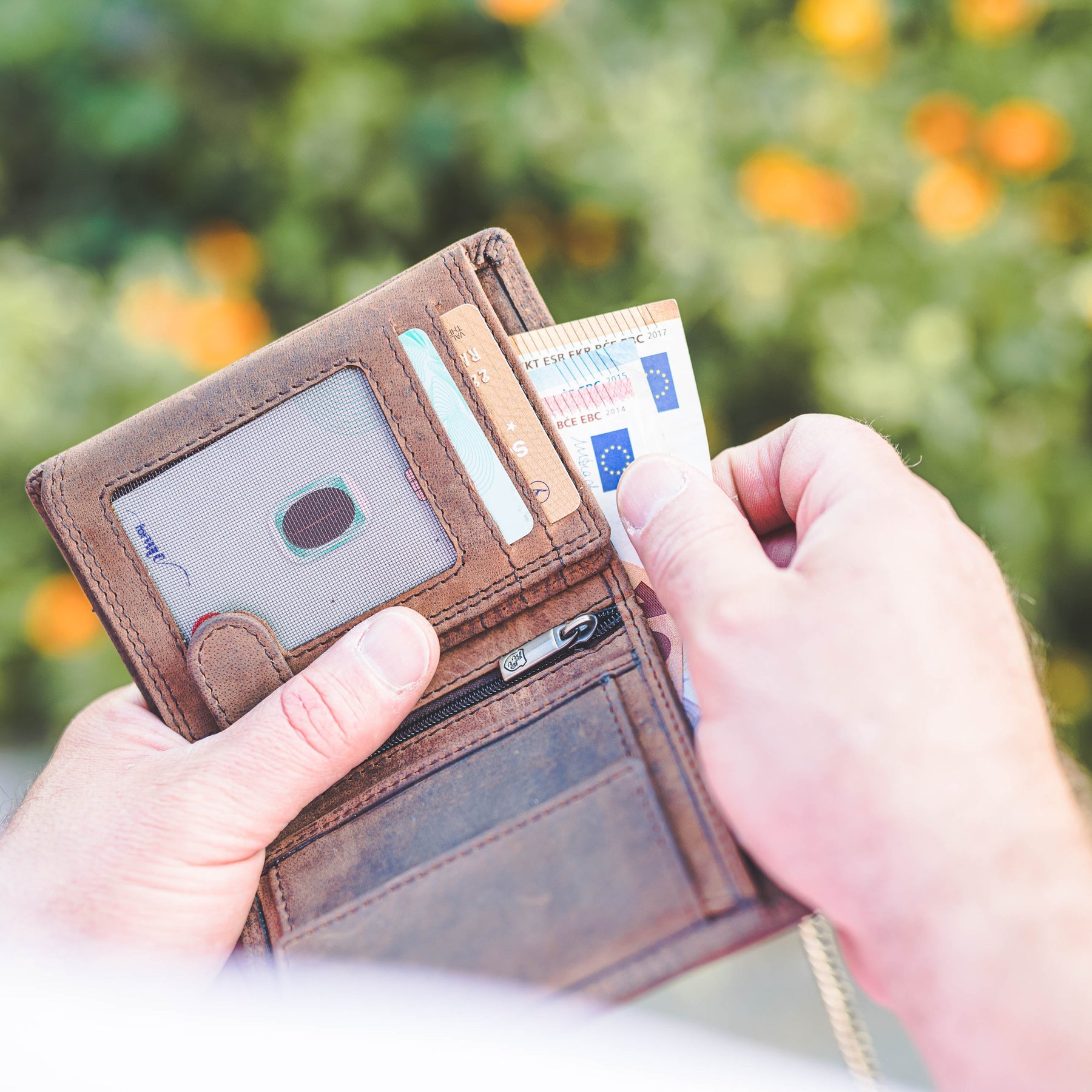 Hochformat Geldbörse mit Kette Lenz
