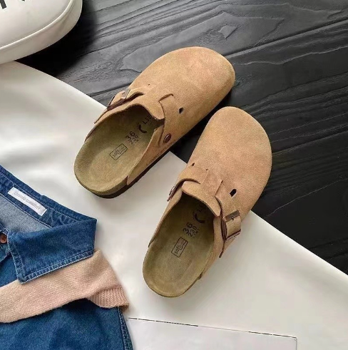 Unisex Wildleder Slip Clogs mit verstellbarem Schnallenverschluss