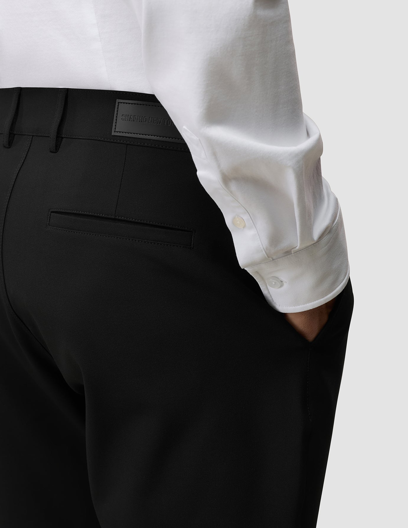 Essential Shorts Black