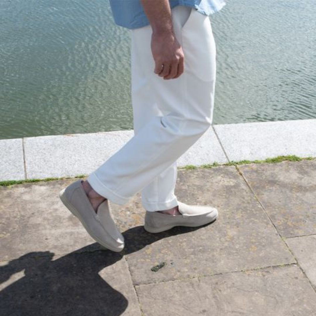 Niedrige Wildleder Slipper für Männer